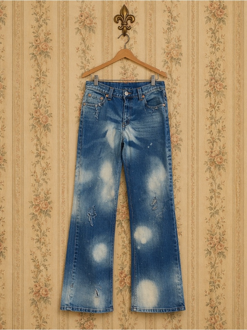 Levi’s ONE OF A KIND  stretch destroyed bleached denim jeans JR 11